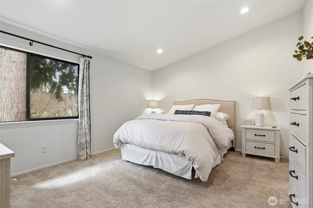 16125 SE 33rd Circle, Bellevue, WA 98008