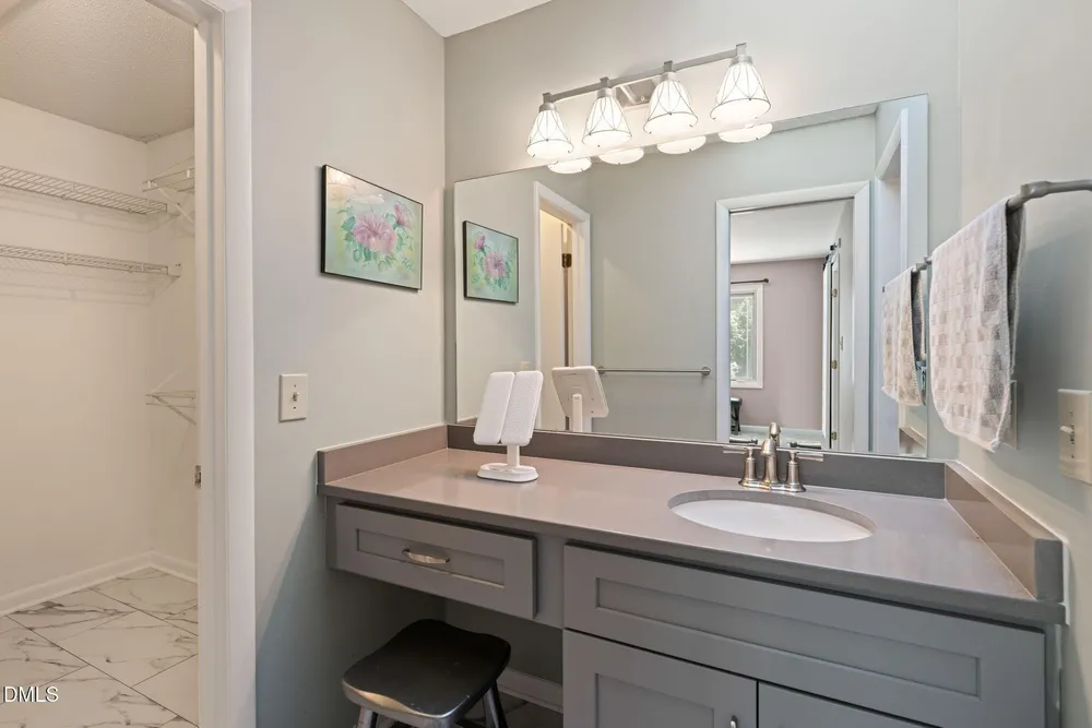 6921 Spring Dr, Raleigh, NC 27613