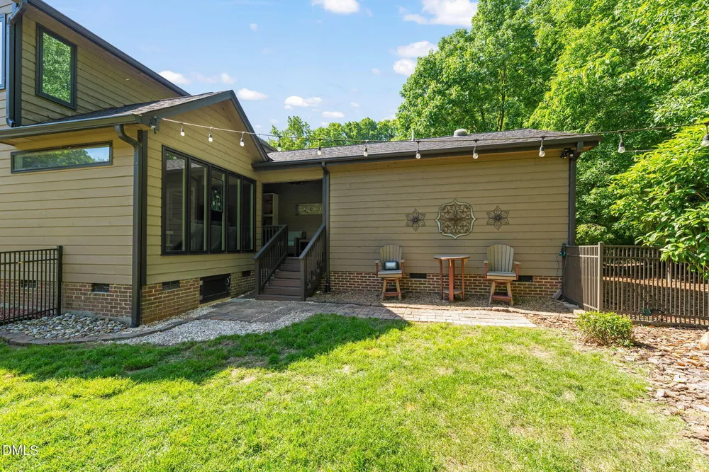 6921 Spring Dr, Raleigh, NC 27613