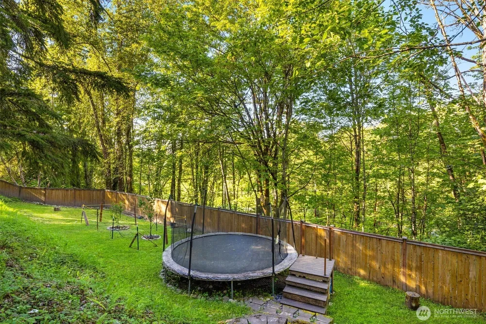 14102 SE 42nd St, Bellevue, WA 98006