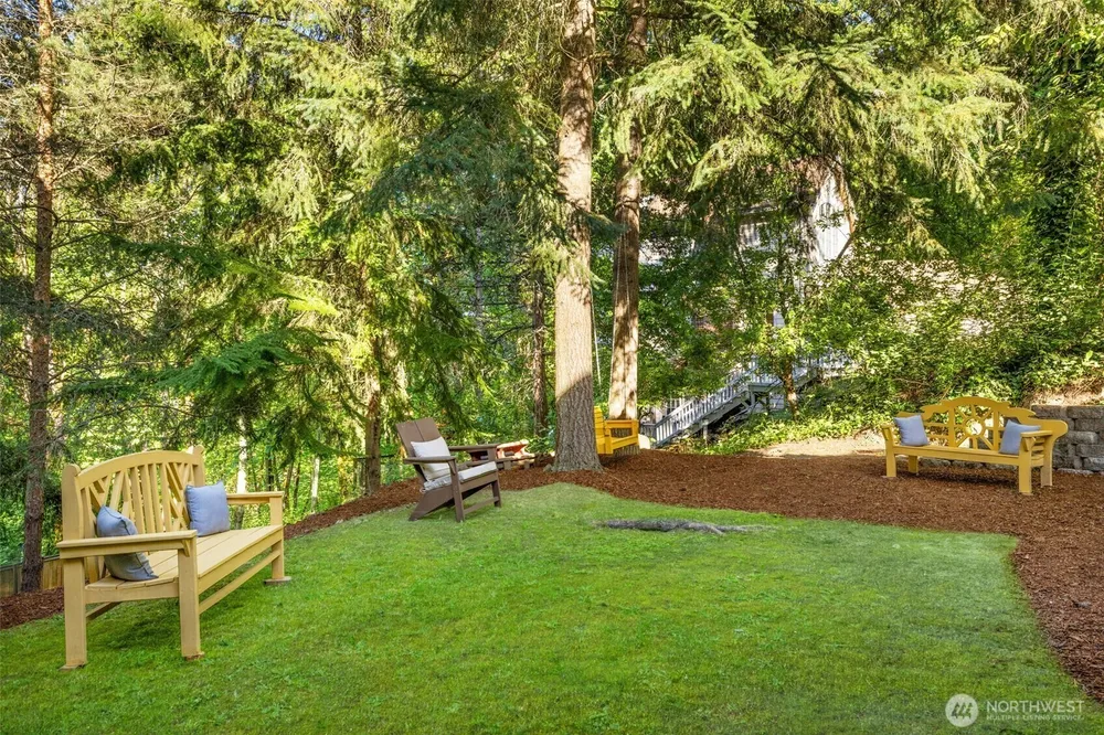 14102 SE 42nd St, Bellevue, WA 98006