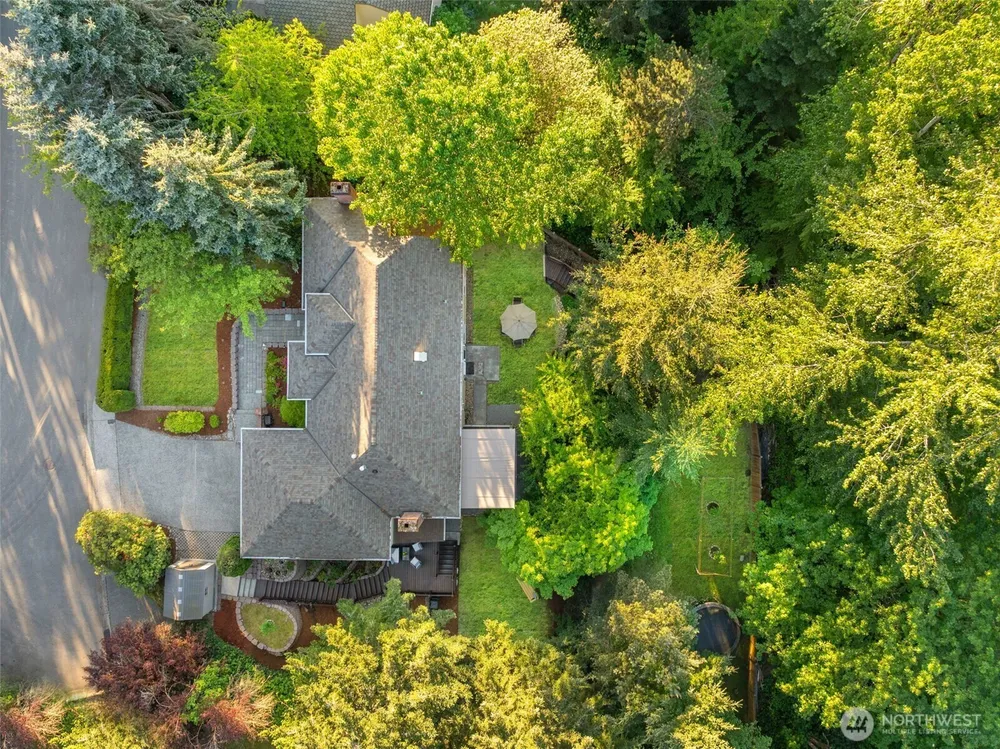 14102 SE 42nd St, Bellevue, WA 98006