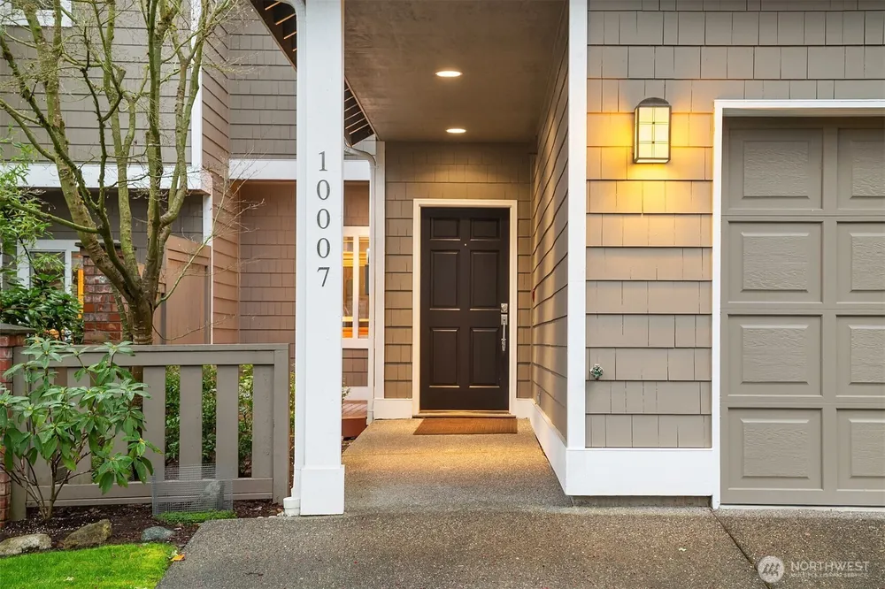 10007 NE 37th Ct, Kirkland, WA 98033