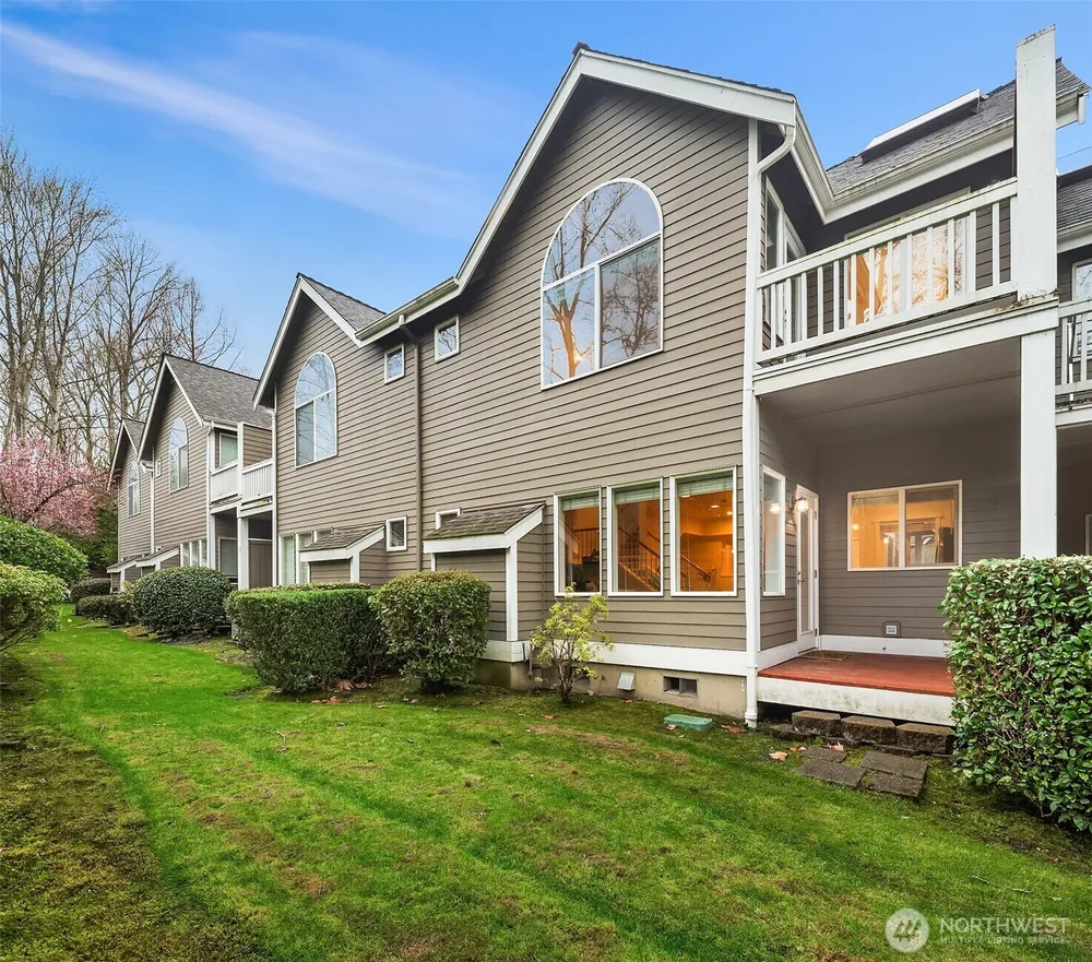 10007 NE 37th Ct, Kirkland, WA 98033