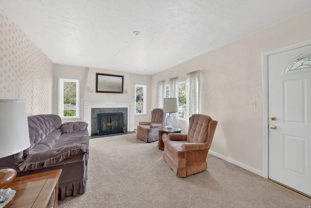 861 Bel Mar Dr, South Ogden, UT 84403
