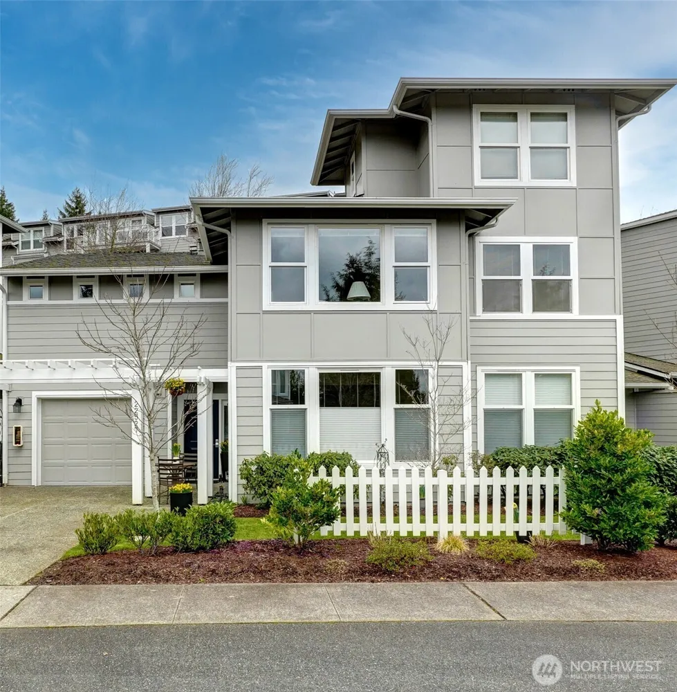 22527 SE 38th Terrace, Issaquah, WA 98029