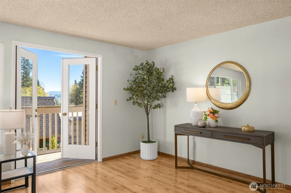 243 169th Ave NE, Bellevue, WA 98008