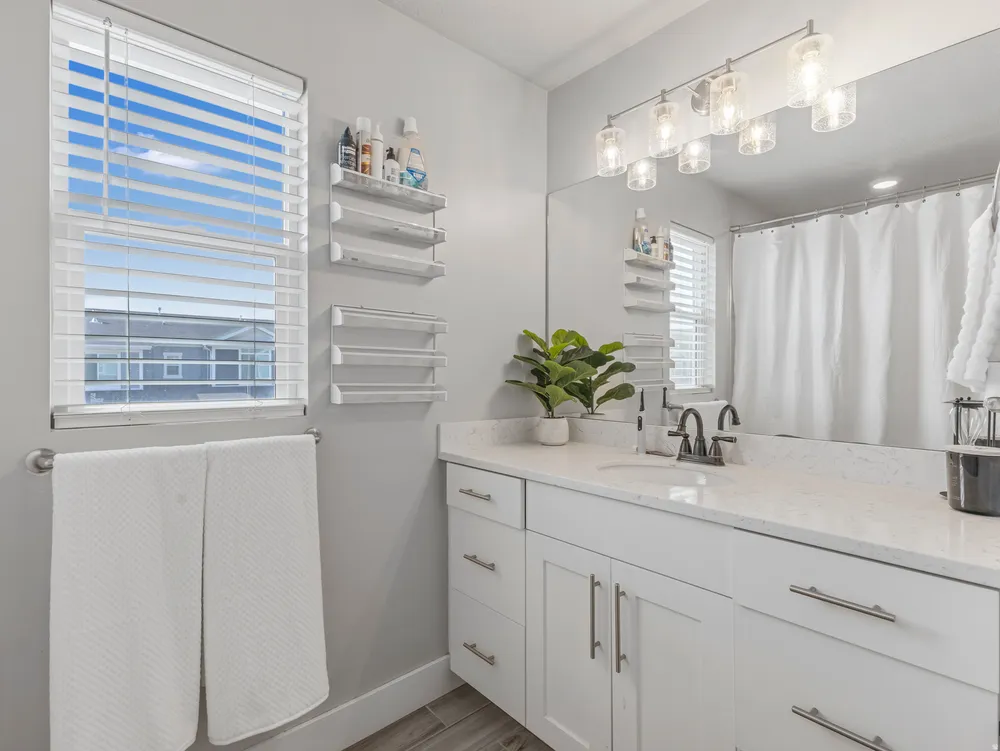 6534 S Aspen Ln, South Weber, UT 84405