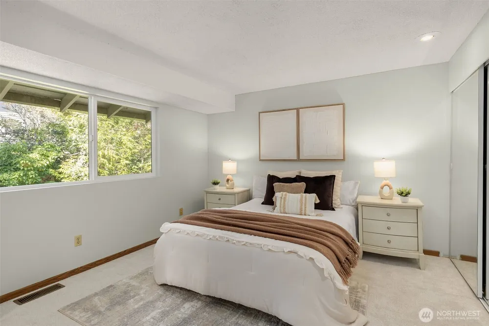 243 169th Ave NE, Bellevue, WA 98008