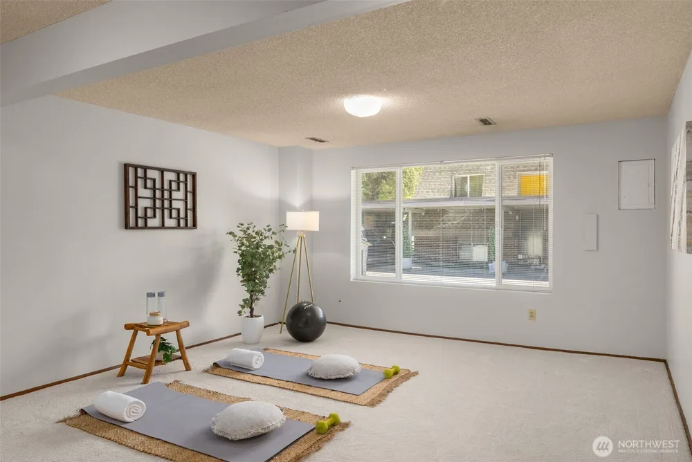 243 169th Ave NE, Bellevue, WA 98008