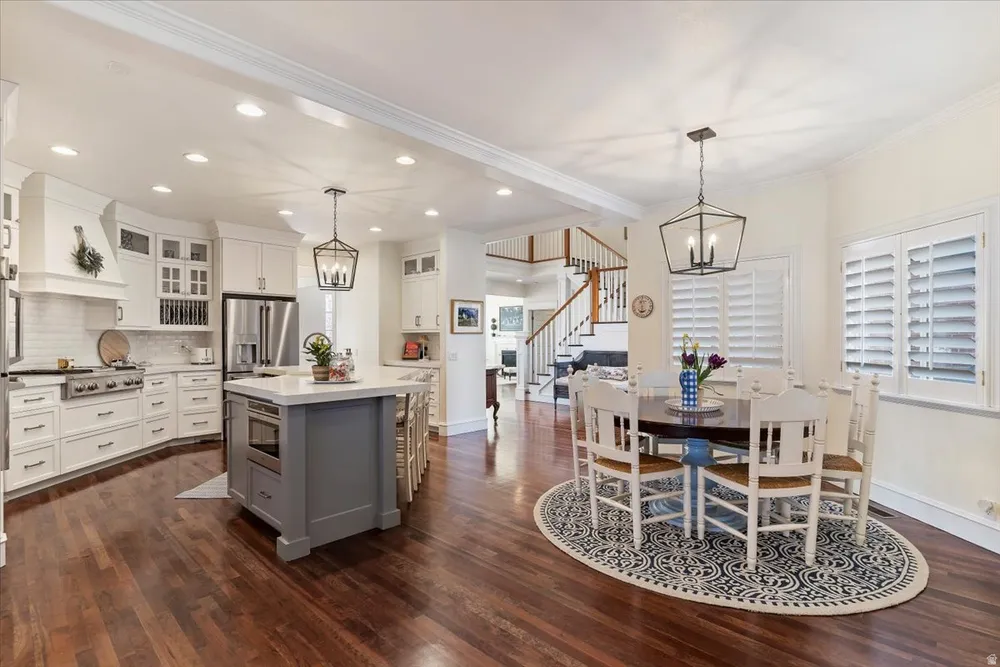 473 N Hampton Ct, Fruit Heights, UT 84037