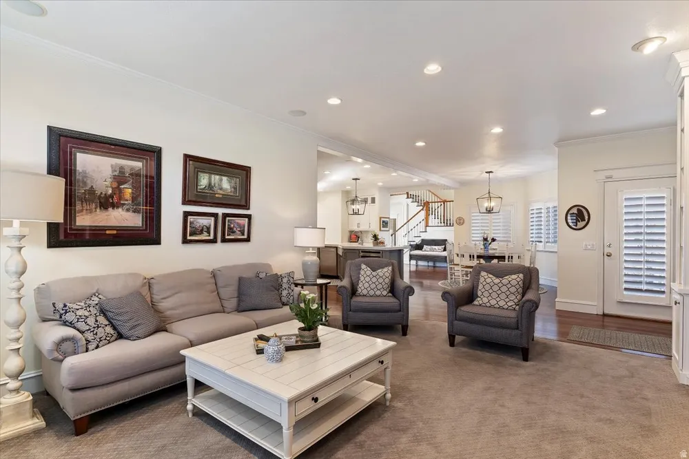 473 N Hampton Ct, Fruit Heights, UT 84037