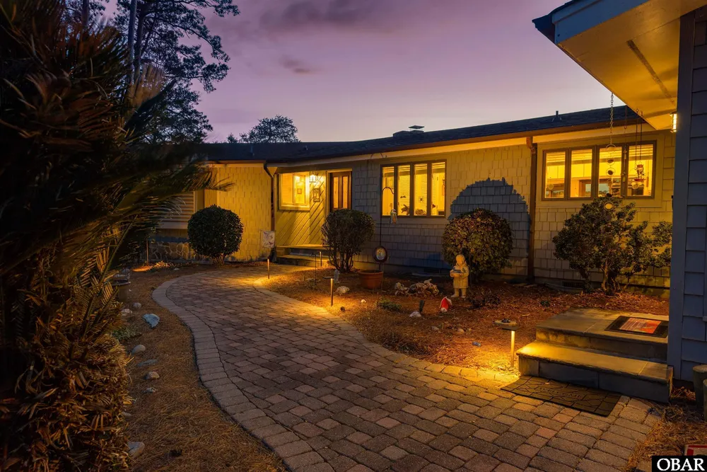 93 Osprey Ln, Kitty Hawk, NC 27949