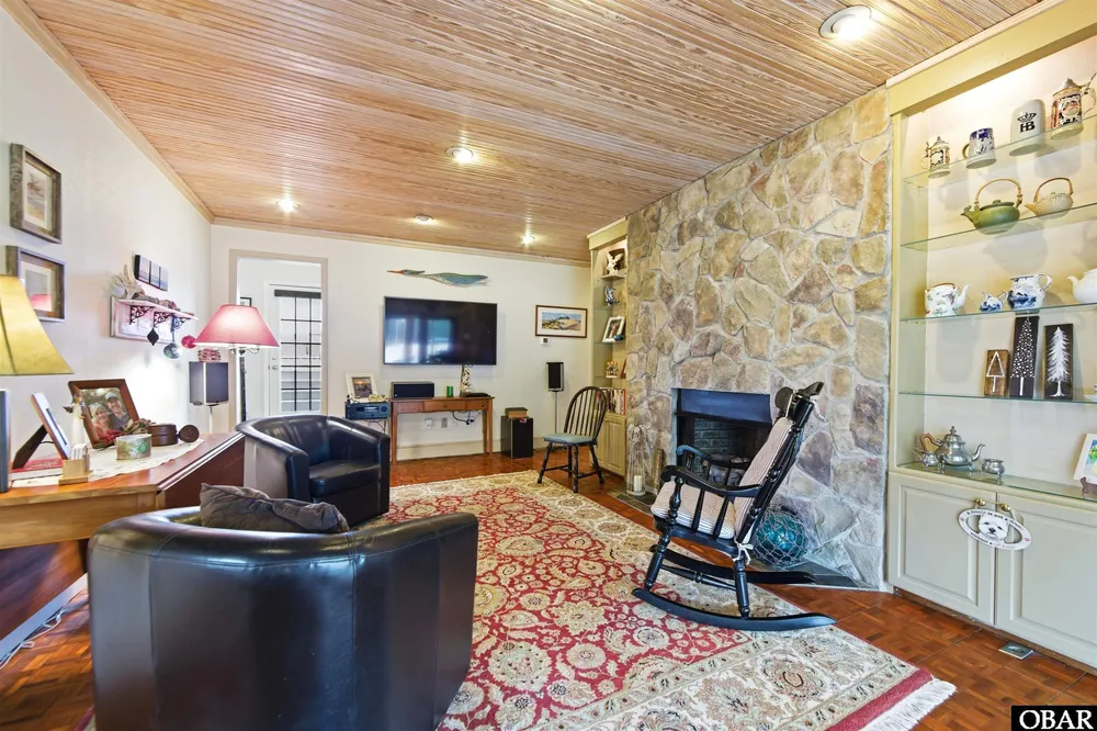 93 Osprey Ln, Kitty Hawk, NC 27949