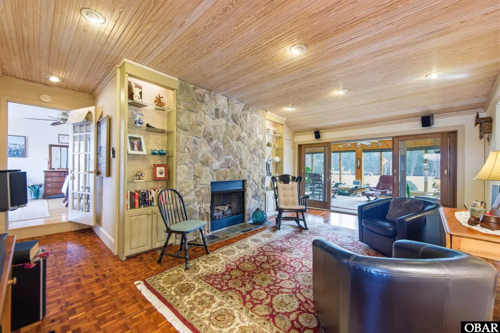 93 Osprey Ln, Kitty Hawk, NC 27949