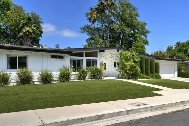 5714 Wilhelmina Ave, Woodland Hills, CA 91367
