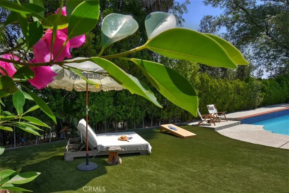 5714 Wilhelmina Ave, Woodland Hills, CA 91367