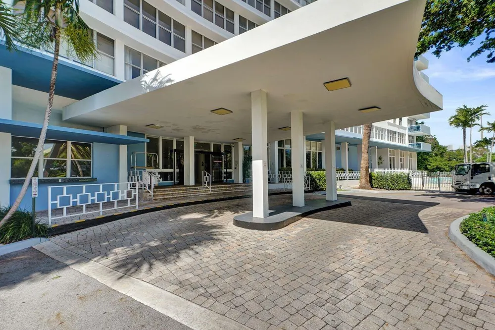 7441 Wayne Ave, Miami Beach, FL 33141