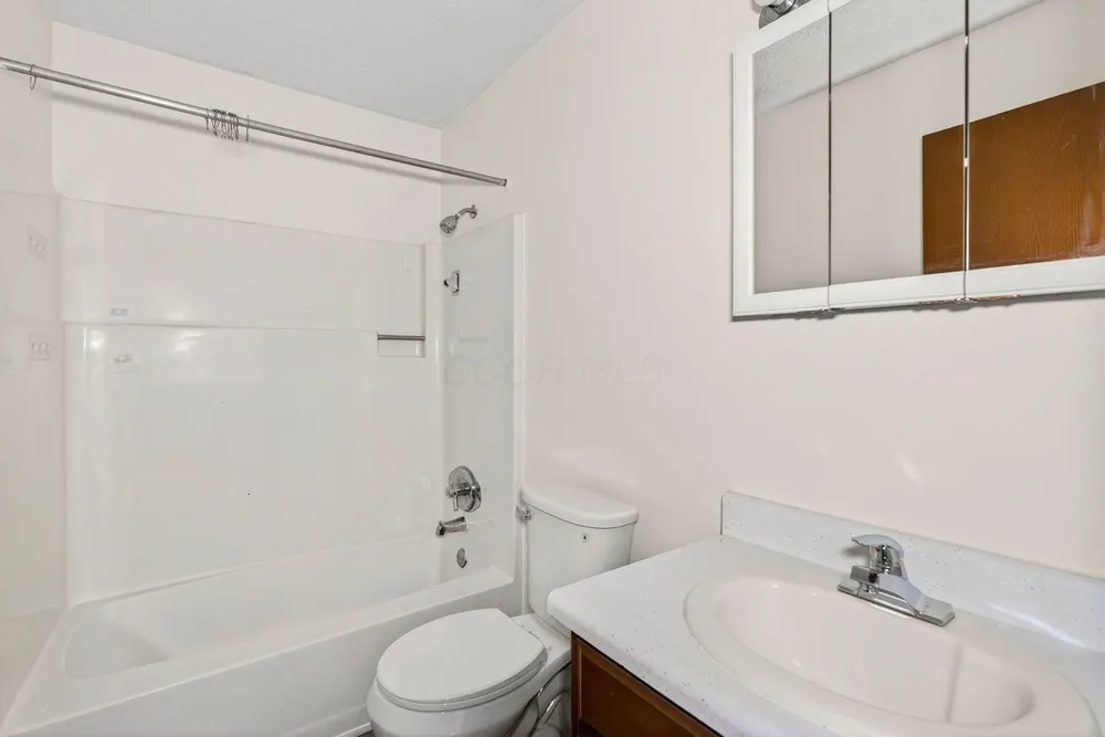 2951 Southwest Blvd, Grove City, OH 43123