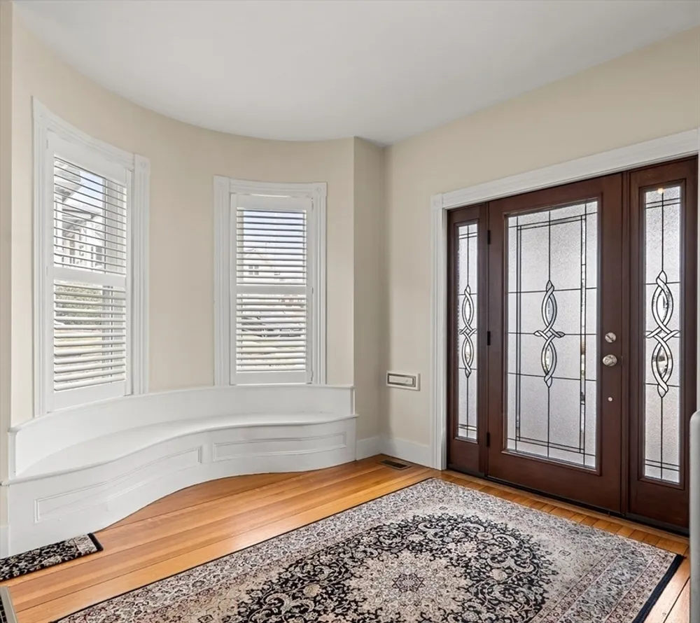 7 King St, Lynn, MA 01902
