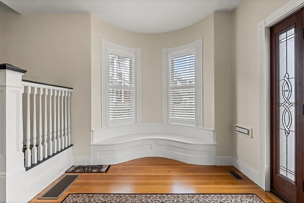 7 King St, Lynn, MA 01902