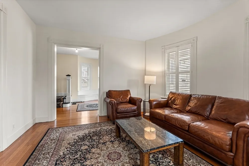 7 King St, Lynn, MA 01902