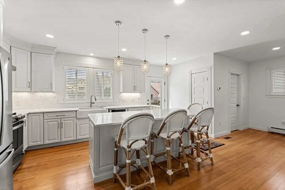 7 King St, Lynn, MA 01902