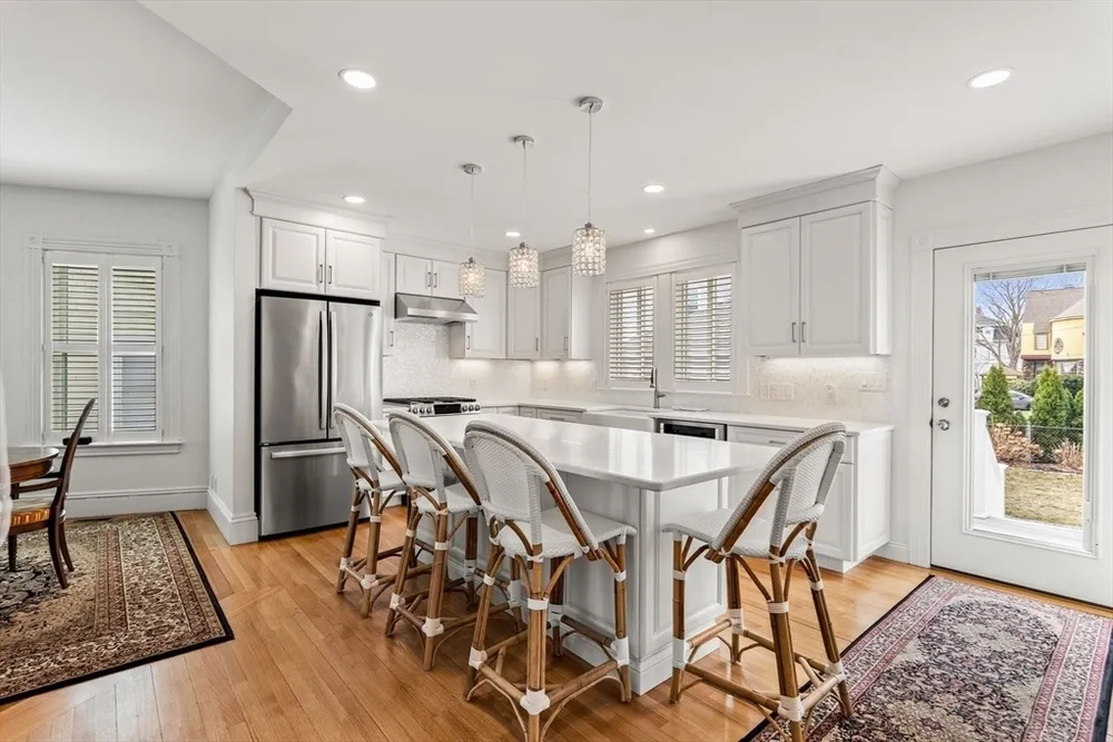 7 King St, Lynn, MA 01902