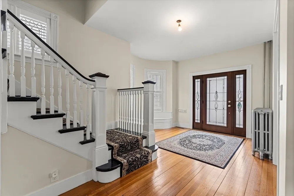 7 King St, Lynn, MA 01902