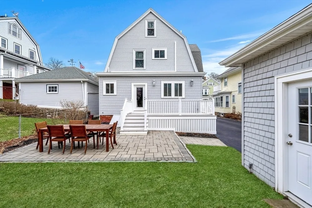 7 King St, Lynn, MA 01902