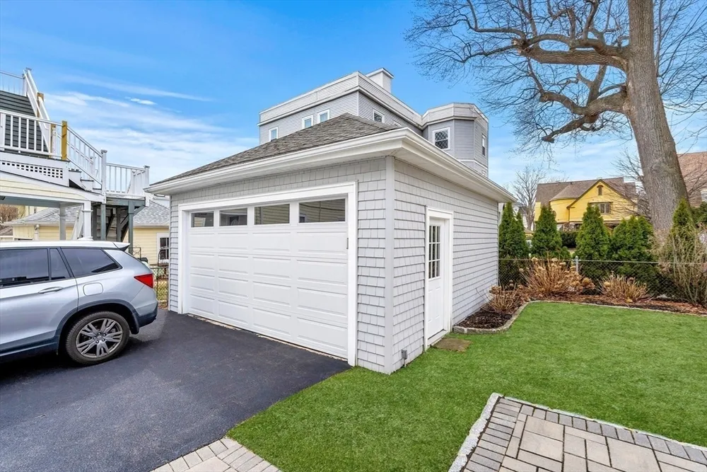 7 King St, Lynn, MA 01902