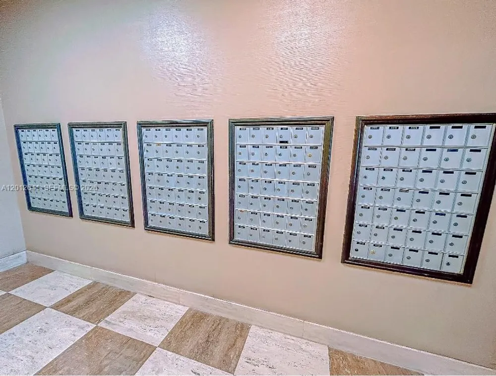 2030 S Ocean Dr, Hallandale Beach, FL 33009
