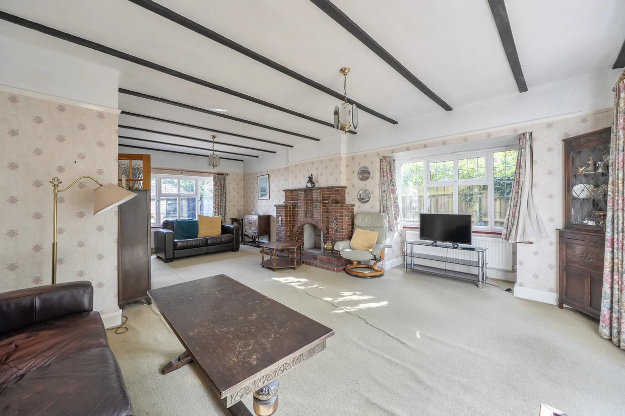 Squirrels Way, Epsom, KT18 photo 12