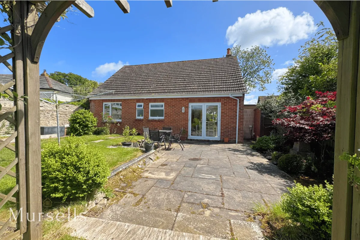 Middle Road, Lytchett Matravers, Poole, BH16