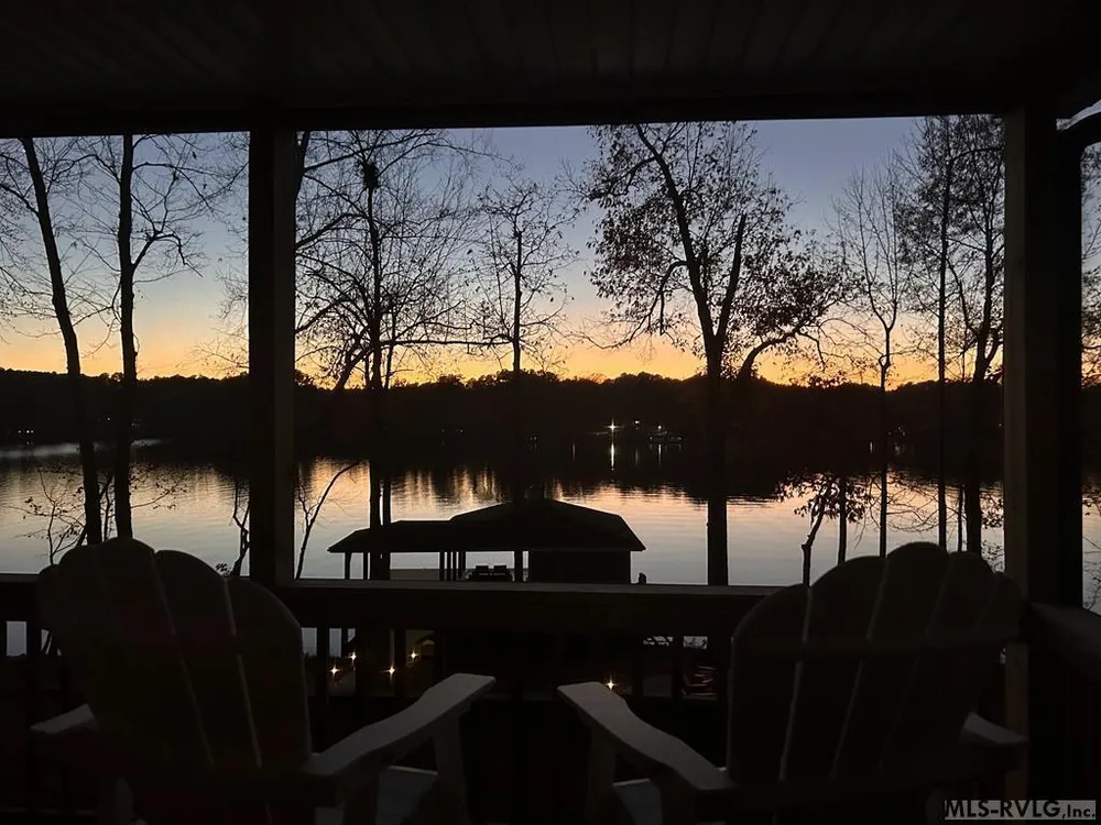 154 Herman Rd, Bracey, VA 23919