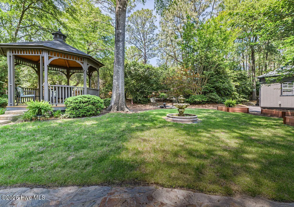 4 Village Ln, Pinehurst, NC 28374