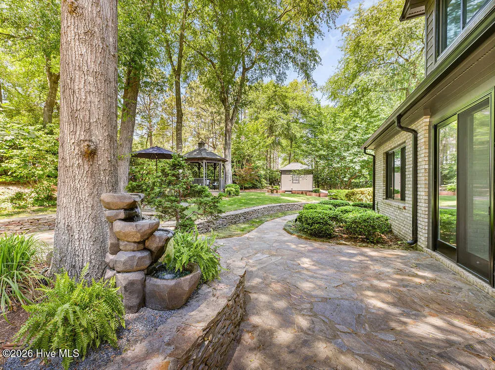 4 Village Ln, Pinehurst, NC 28374