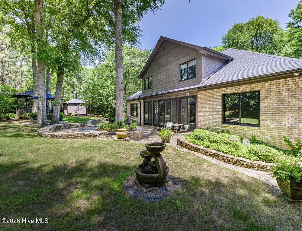 4 Village Ln, Pinehurst, NC 28374