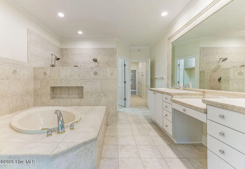 4 Village Ln, Pinehurst, NC 28374