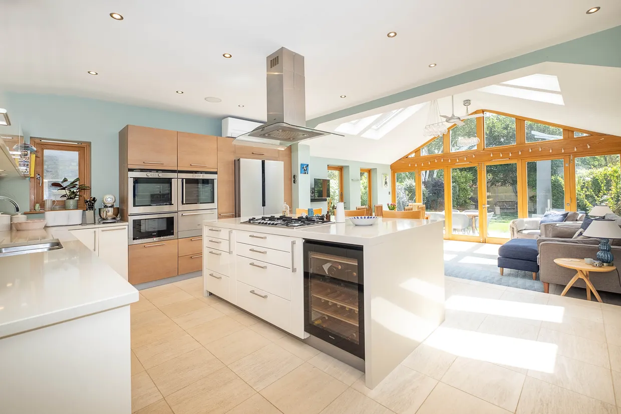 King Edwards Grove, Teddington, TW11 photo 4