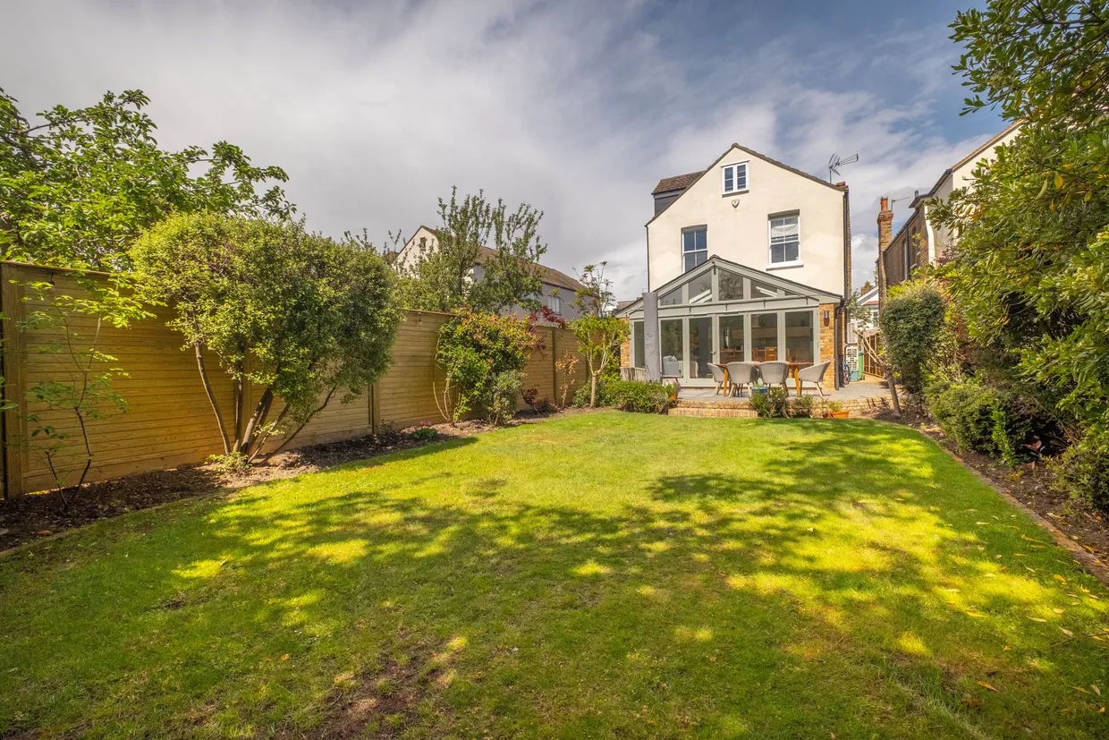 King Edwards Grove, Teddington, TW11 photo 5