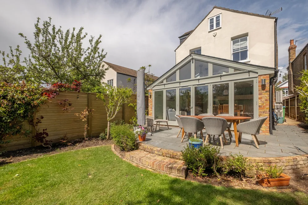 King Edwards Grove, Teddington, TW11 photo 16