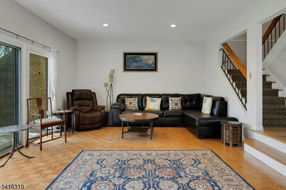 21 Shelley Pl, Morristown, NJ 07960