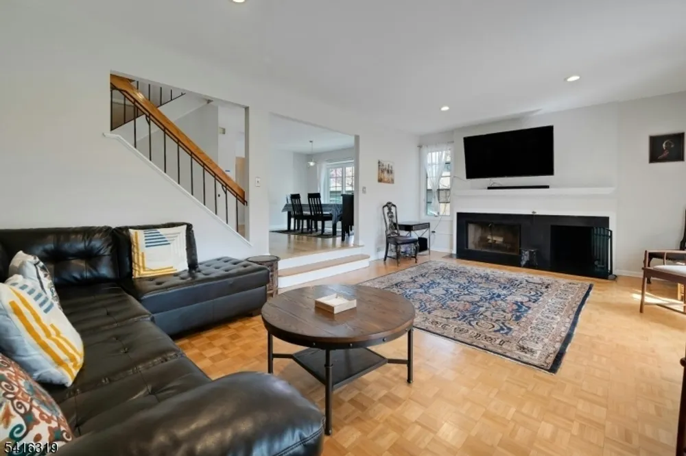 21 Shelley Pl, Morristown, NJ 07960