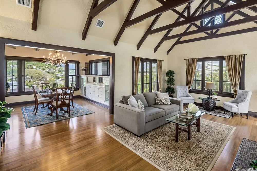 2110 Kakela Pl, Honolulu, HI 96822