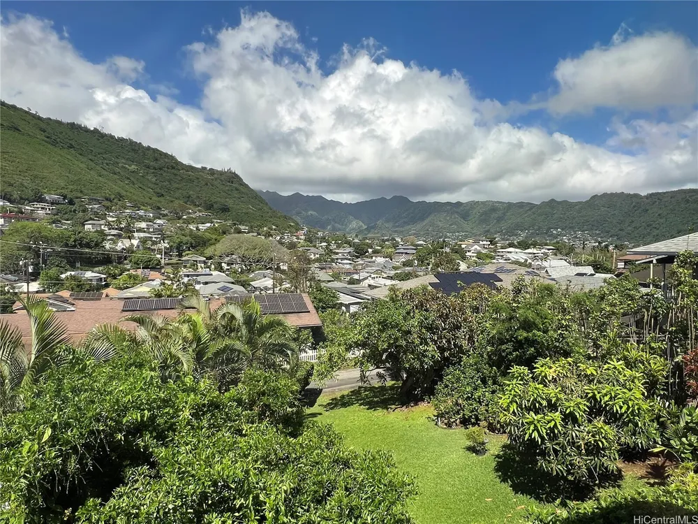 2110 Kakela Pl, Honolulu, HI 96822