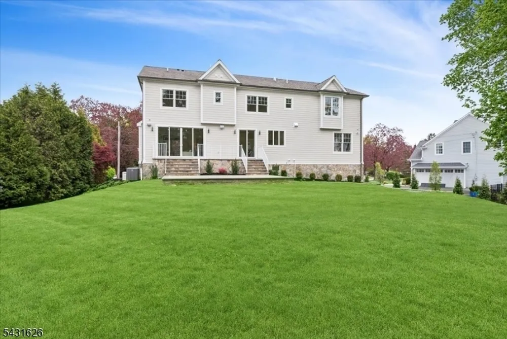 34 Crestview Ave, Madison, NJ 07940