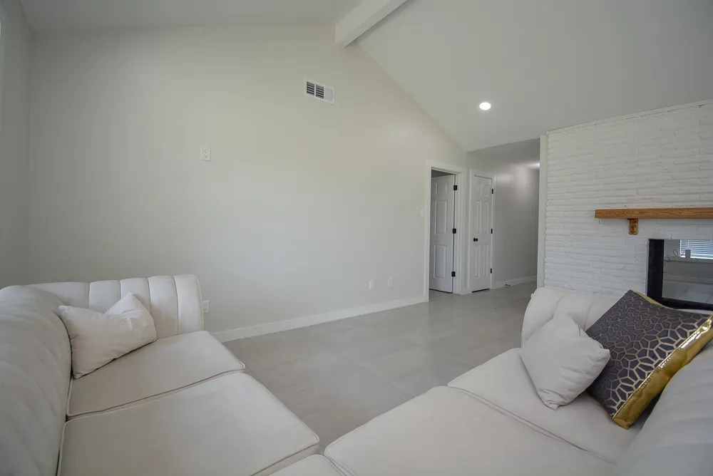 6042 Willowbend Boulevard, Houston, TX 77096-4731
