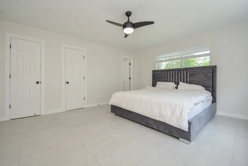 6042 Willowbend Boulevard, Houston, TX 77096-4731