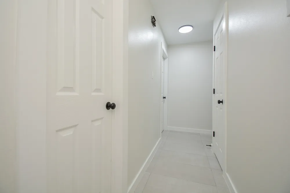 6042 Willowbend Boulevard, Houston, TX 77096-4731